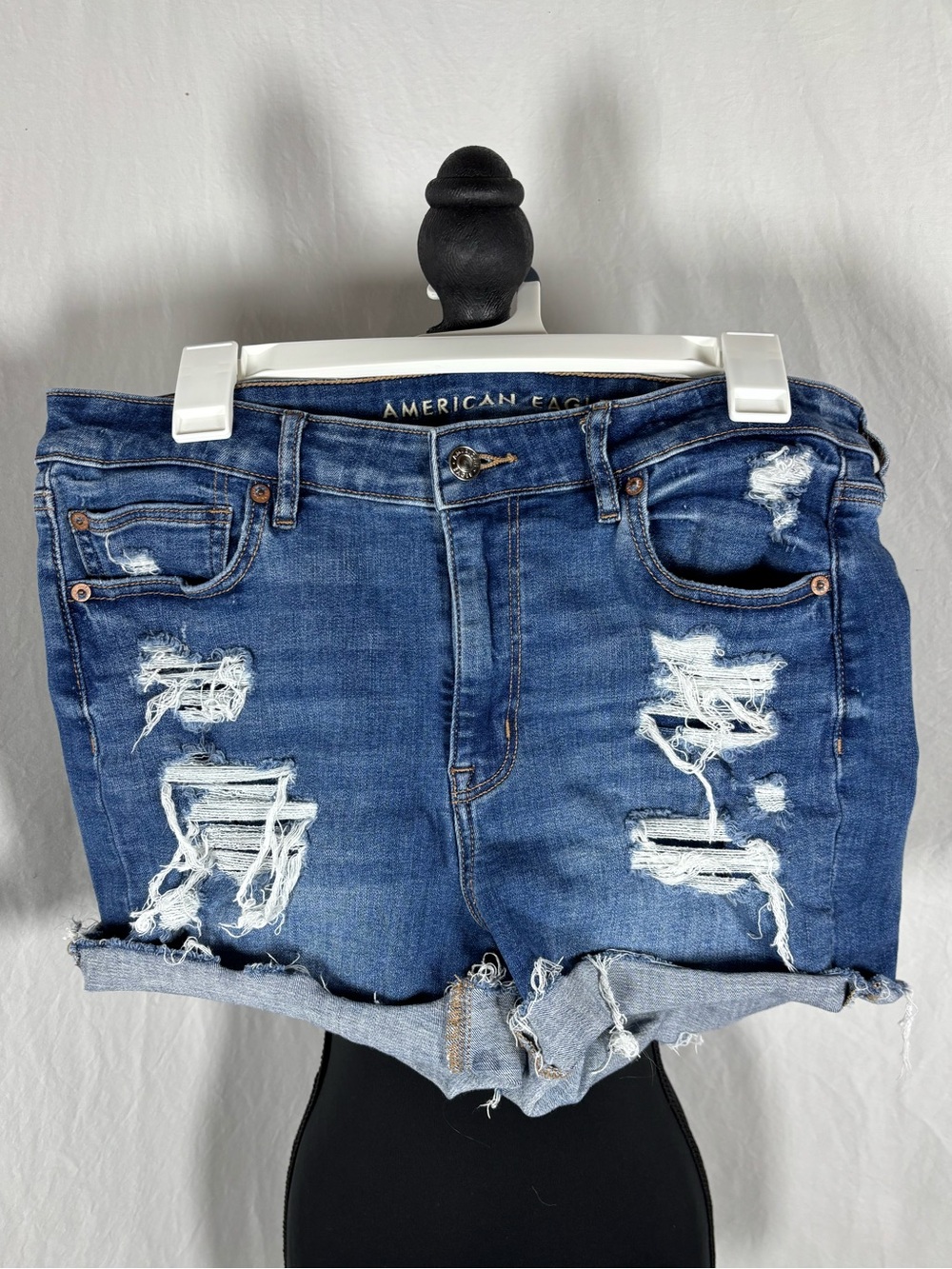 American Eagle Hi V-Rise Shortie